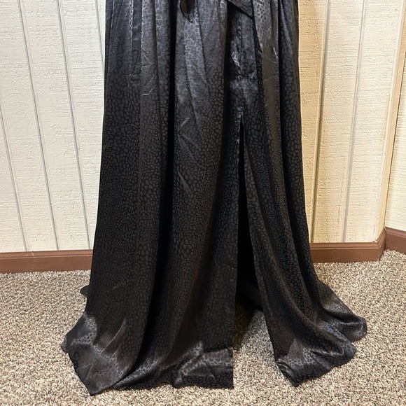 Baltic Born Savannah Print Kimono Maxi Dress, size medium.  NWT - Picture 5 of 6